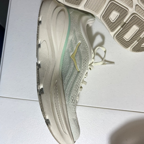 Hoka BondiNEW - Picture 4 of 6